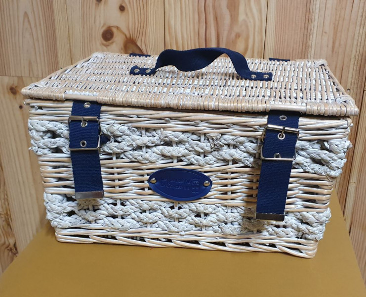 Panier à pique-nique blanc et bleu