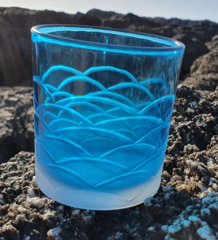 Verre vague bleue