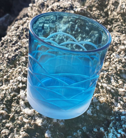 Verre vague bleue